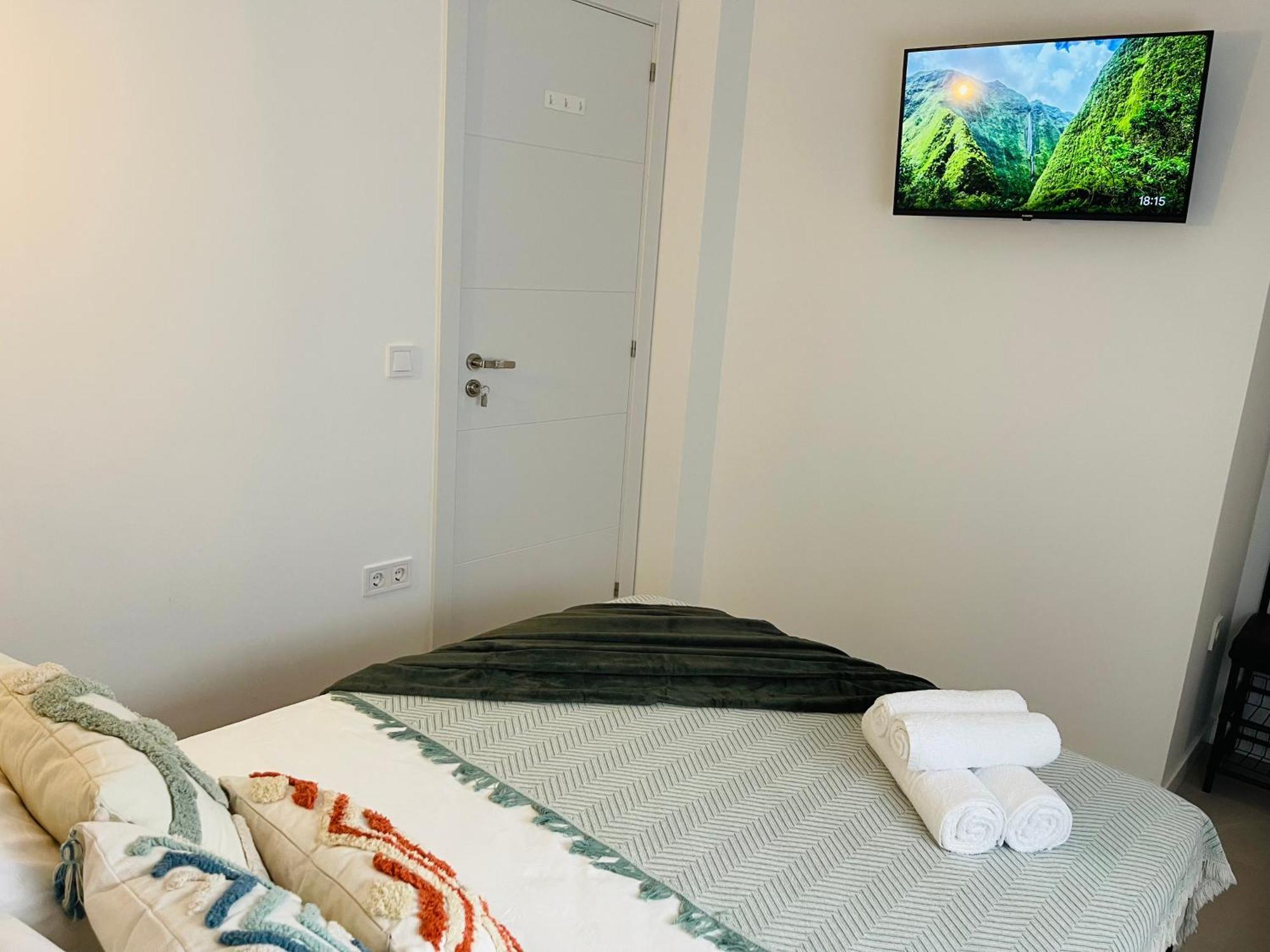 Solaz Malaga, Shared Apartment Luaran gambar
